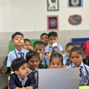 Blended Learning: Combining Traditional and Digital Education